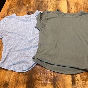 XS Short Sleeve Shirts / Basic Tees